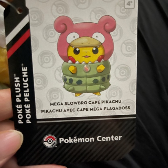 Pokémon Center Mega Slowbro Cape Pikachu - Picture 7 of 9